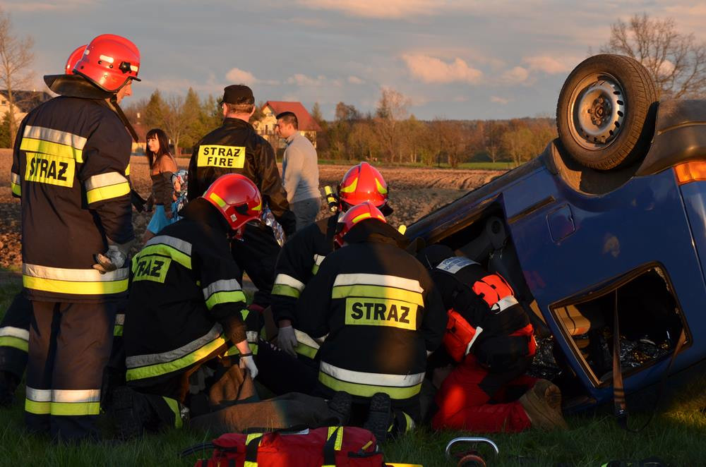 Staniszewo. Dwa wypadki i wielu rannych. Tak ćwiczyli ratownicy medyczni i strażacy