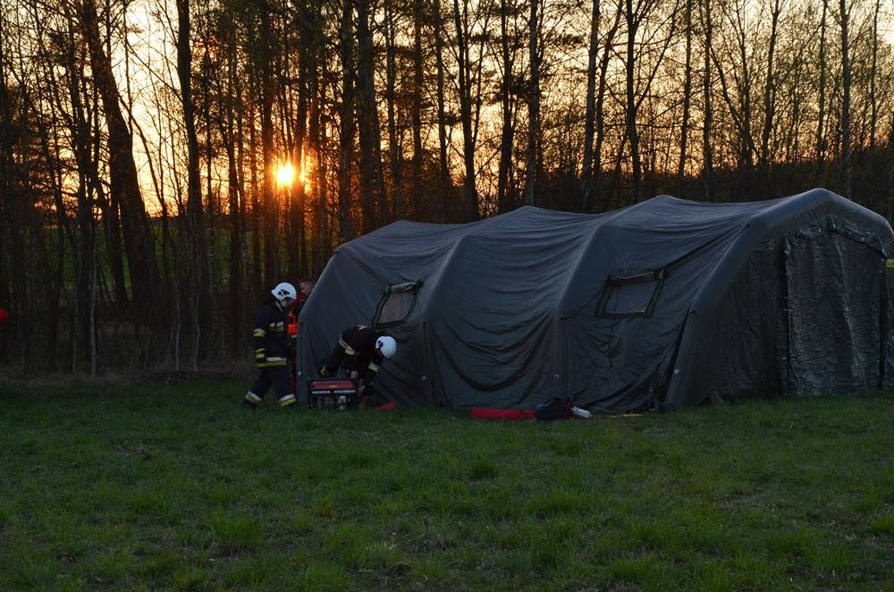 Staniszewo. Dwa wypadki i wielu rannych. Tak ćwiczyli ratownicy medyczni i strażacy