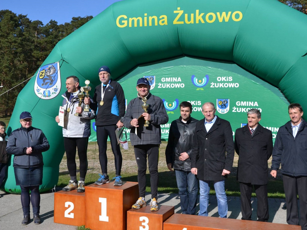 Żukowo. Rekordowe jubileuszowe biegi przełajowe. Ścigało się blisko 600 biegaczy