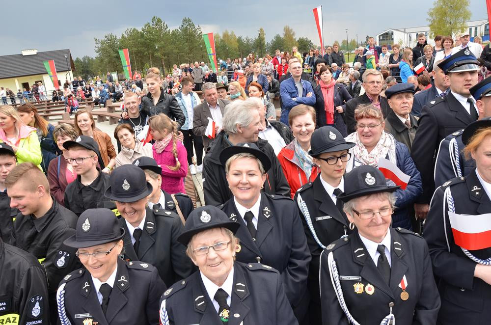 Stężyca. Wielkie święto strażaków. Druhowie odebrali odznaczenia i kluczyki do nowych wozów