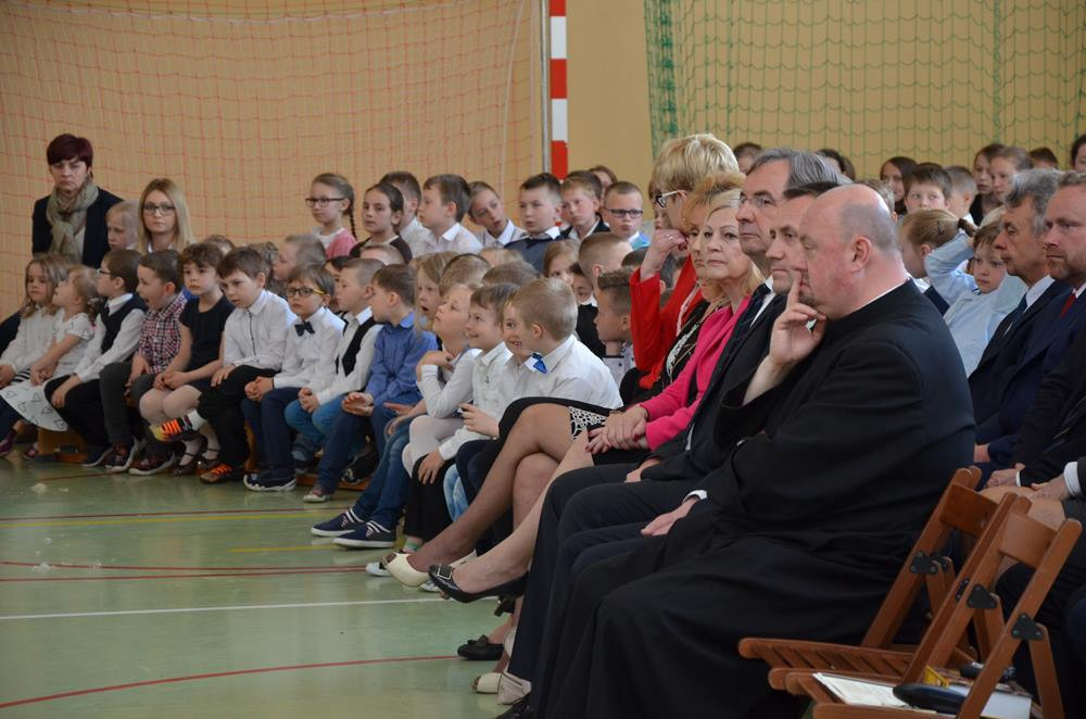 Dzierżążno. Uroczysty dzień patrona szkoły