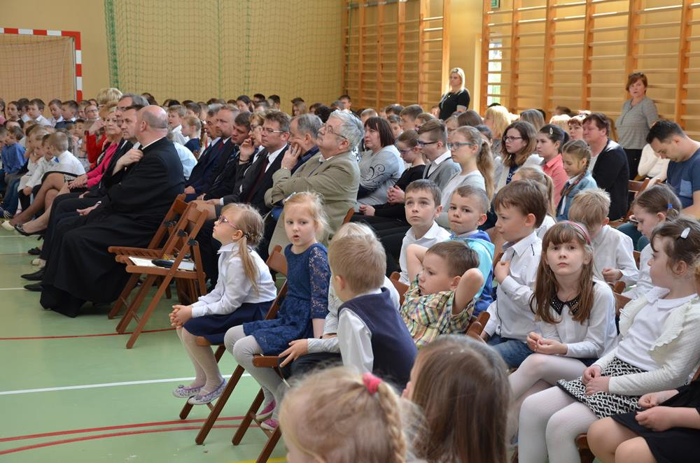 Dzierżążno. Uroczysty dzień patrona szkoły