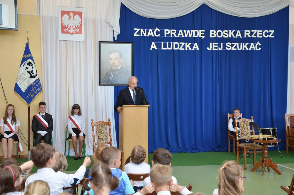 Dzierżążno. Uroczysty dzień patrona szkoły