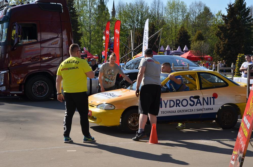 Kartuzy. Majówka ze strongmanami