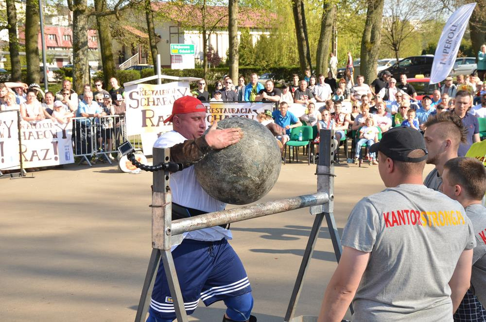 Kartuzy. Majówka ze strongmanami