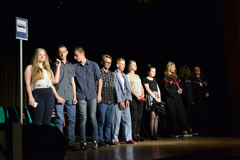 Gimnazjaliści z Sierakowic zwycięzcami policyjnego konkursu Małych Form Teatralnych