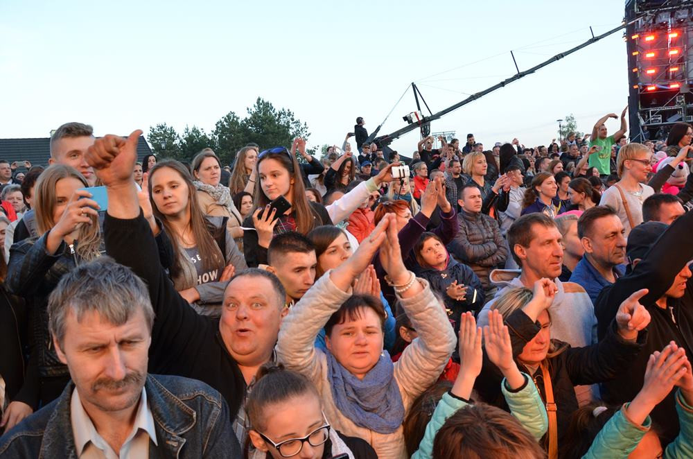 Stężyca. Przebojowa Majówka. Tłumy pod sceną i mnóstwo atrakcji