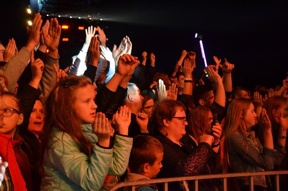Stężyca. Przebojowa Majówka. Tłumy pod sceną i mnóstwo atrakcji