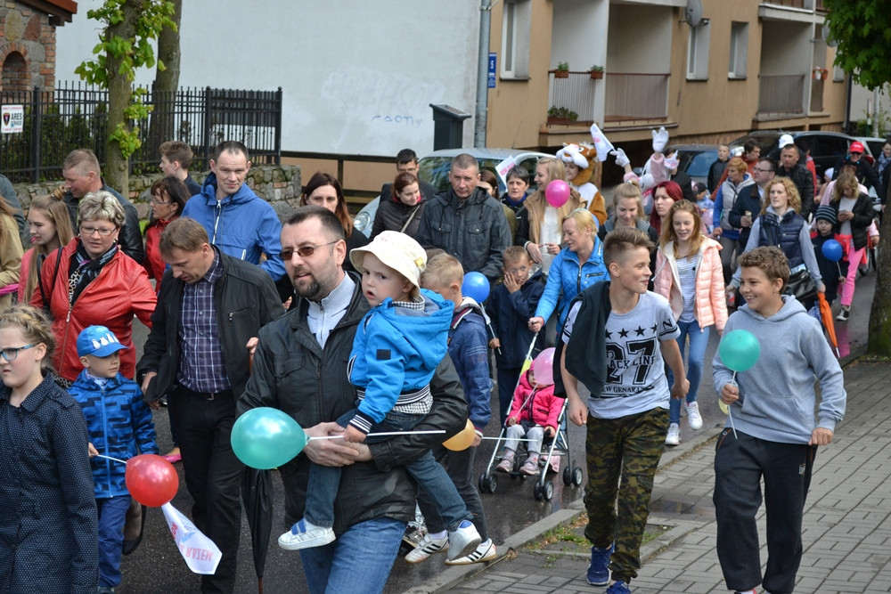 Kartuzy. Deszczowy, ale radosny festyn z okazji Dnia Rodziny