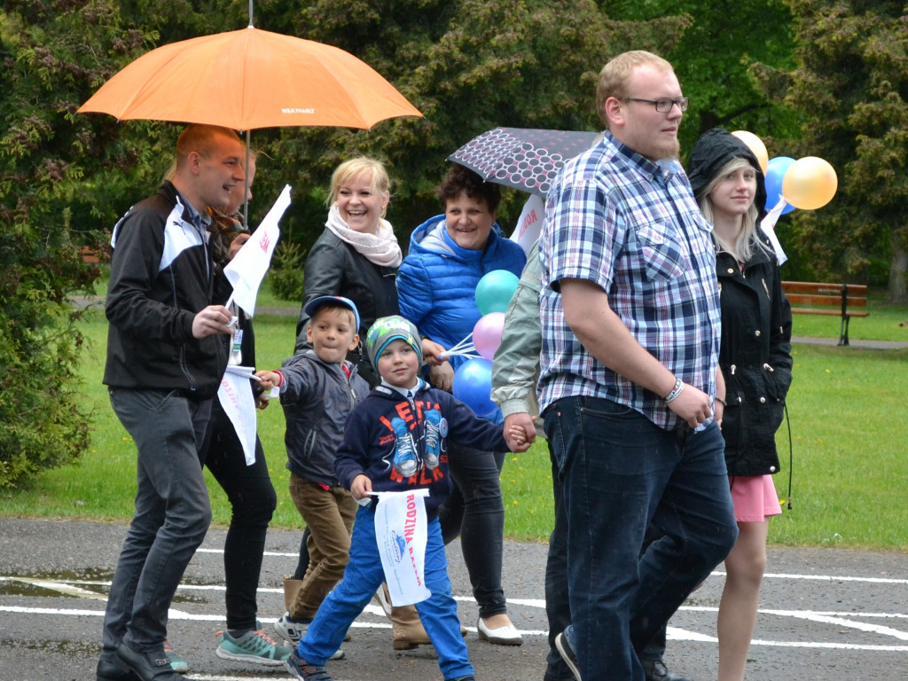 Kartuzy. Deszczowy, ale radosny festyn z okazji Dnia Rodziny