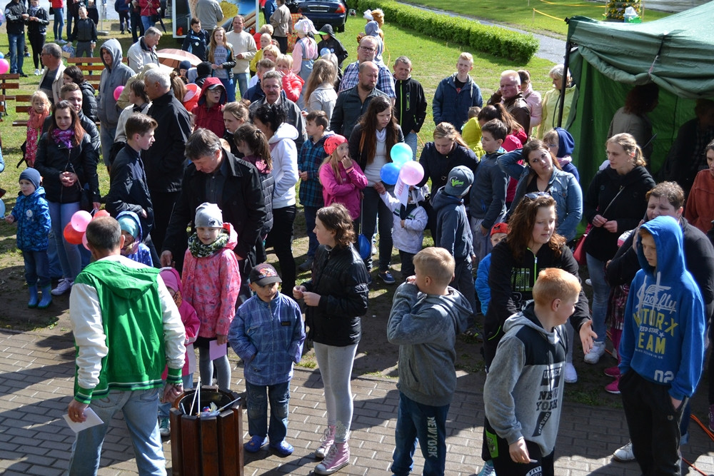 Kartuzy. Deszczowy, ale radosny festyn z okazji Dnia Rodziny