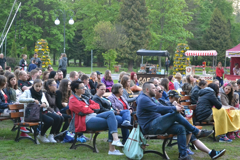 Kartuzy. Ruszyło plenerowe kino letnie w Parku Solidarności