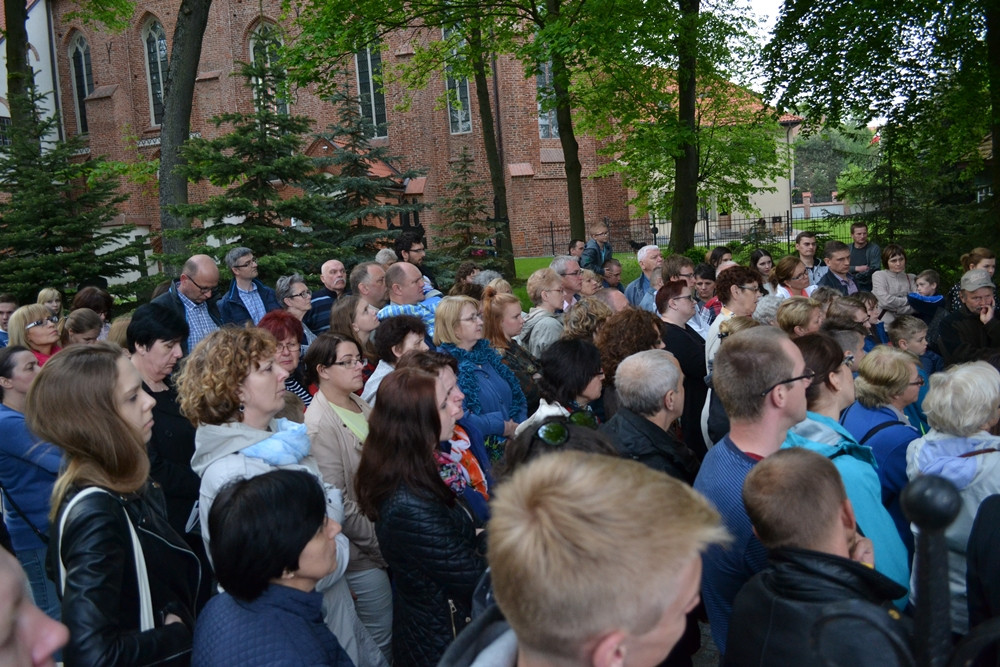 Żukowo. Noc Muzeów. Zwiedzający przenieśli się do czasów norbertanek