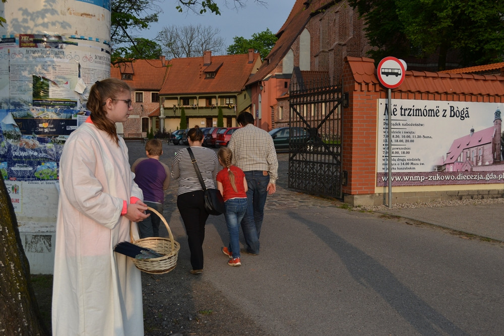Żukowo. Noc Muzeów. Zwiedzający przenieśli się do czasów norbertanek