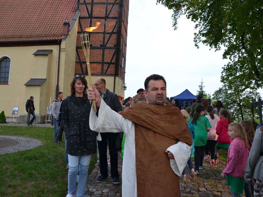 Żukowo. Noc Muzeów. Zwiedzający przenieśli się do czasów norbertanek