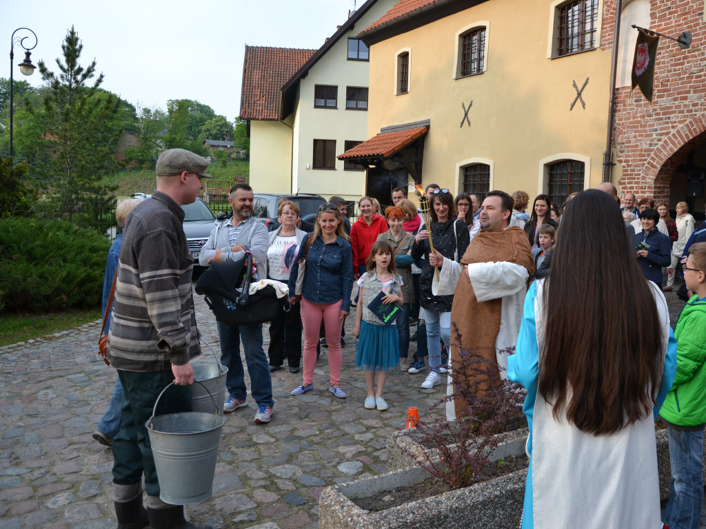 Żukowo. Noc Muzeów. Zwiedzający przenieśli się do czasów norbertanek