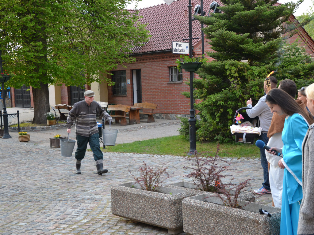 Żukowo. Noc Muzeów. Zwiedzający przenieśli się do czasów norbertanek