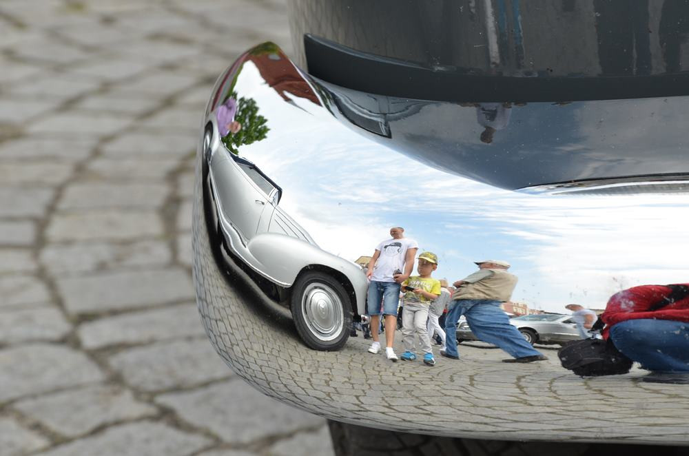 Kartuzy. Wspaniałe, zabytkowe mercedesy na Rynku