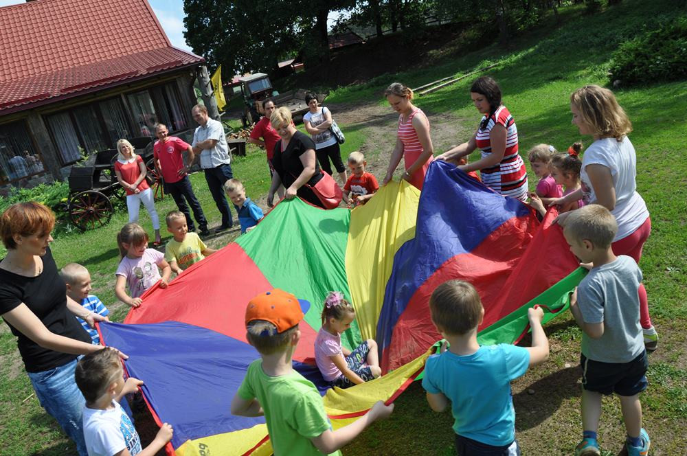 Pażęce. Dzień Rodziny z upominkami i na wesoło