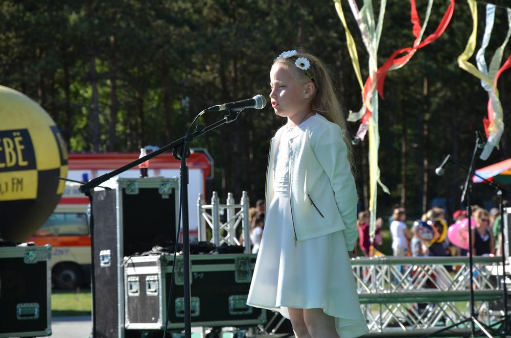 Stężyca. Zabawa dla najmłodszych i emocjonujący konkurs na Małą Miss Lata 2016
