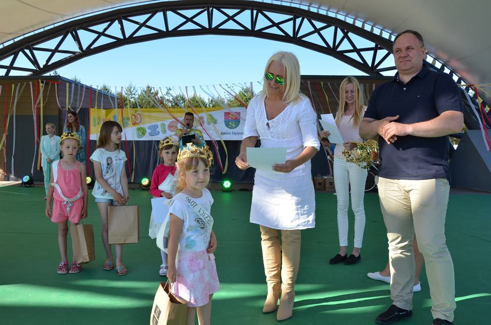 Stężyca. Zabawa dla najmłodszych i emocjonujący konkurs na Małą Miss Lata 2016