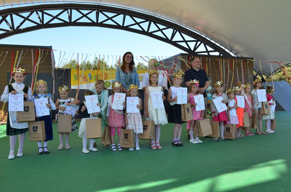 Stężyca. Zabawa dla najmłodszych i emocjonujący konkurs na Małą Miss Lata 2016