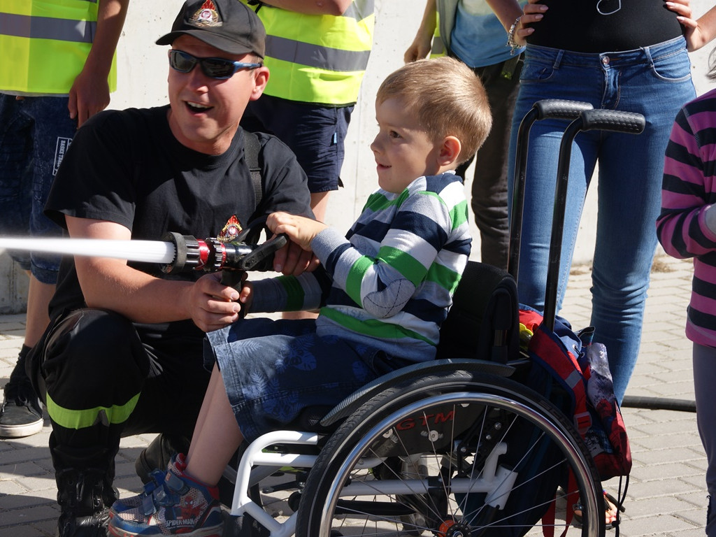 Kiełpino. Tydzień Bezpieczeństwa: spotkania z policjantami i strażakami, turniej wiedzy i warsztaty