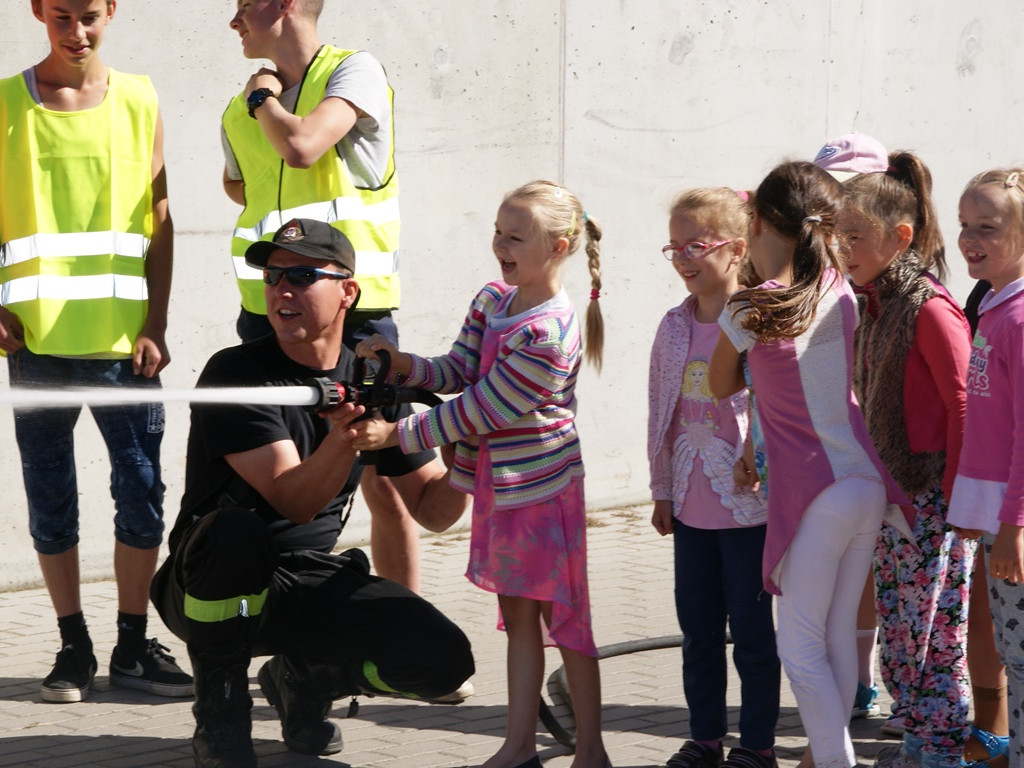 Kiełpino. Tydzień Bezpieczeństwa: spotkania z policjantami i strażakami, turniej wiedzy i warsztaty