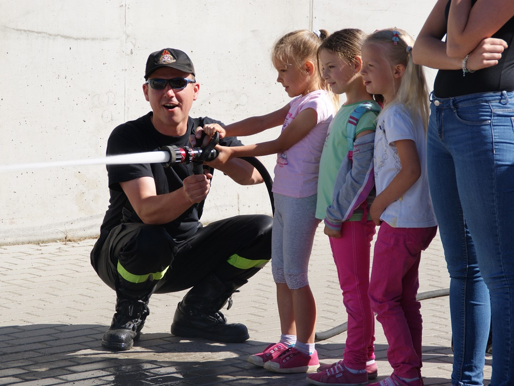 Kiełpino. Tydzień Bezpieczeństwa: spotkania z policjantami i strażakami, turniej wiedzy i warsztaty