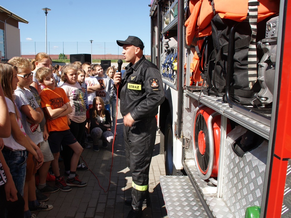 Kiełpino. Tydzień Bezpieczeństwa: spotkania z policjantami i strażakami, turniej wiedzy i warsztaty