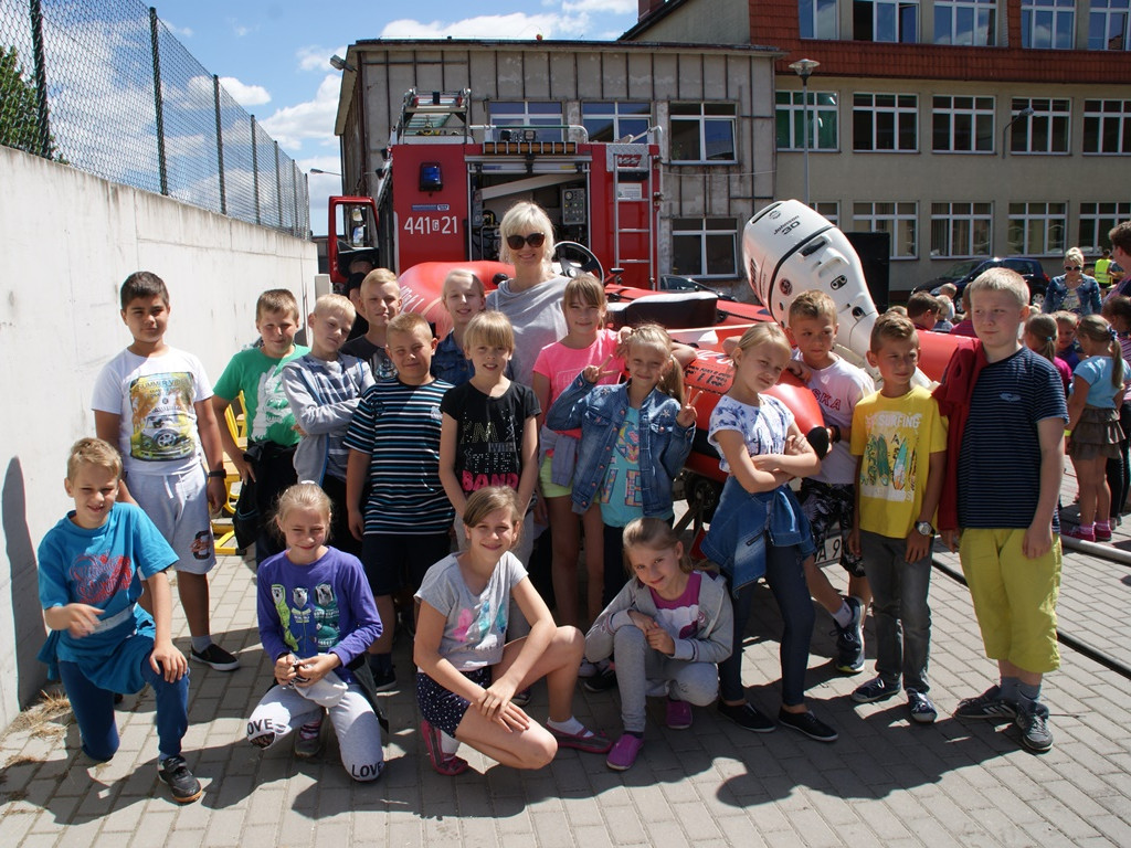 Kiełpino. Tydzień Bezpieczeństwa: spotkania z policjantami i strażakami, turniej wiedzy i warsztaty