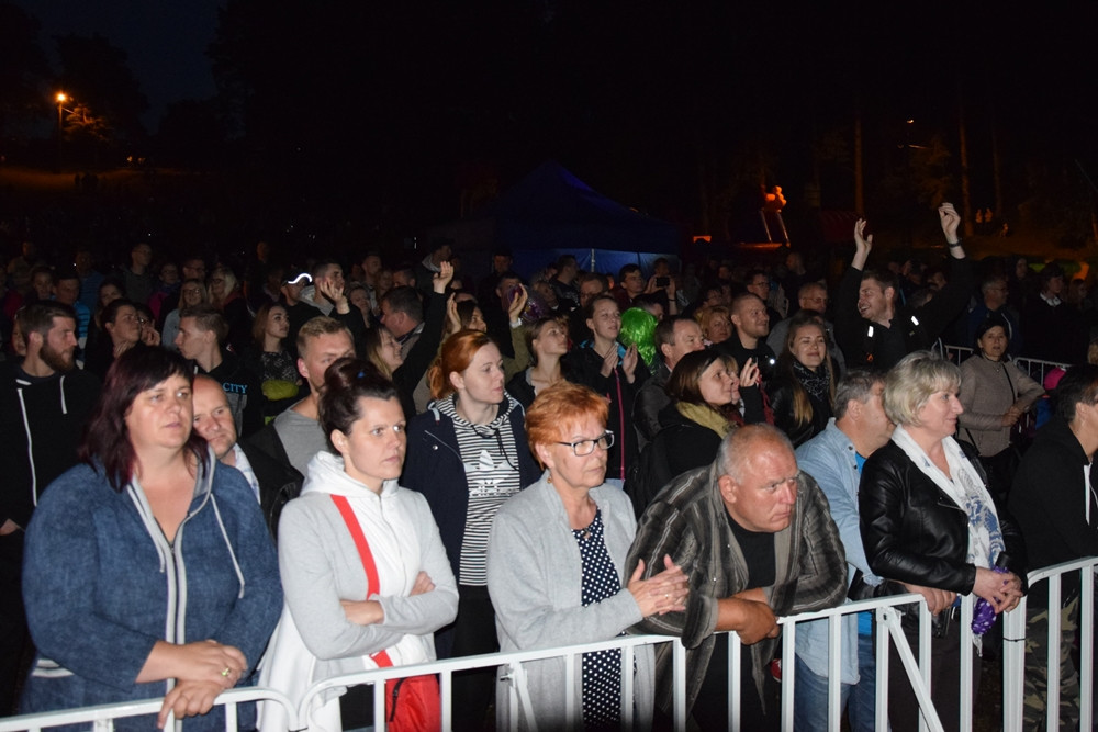 Żukowo. Elektryczne Gitary wystąpiły na finał deszczowych Sobótek