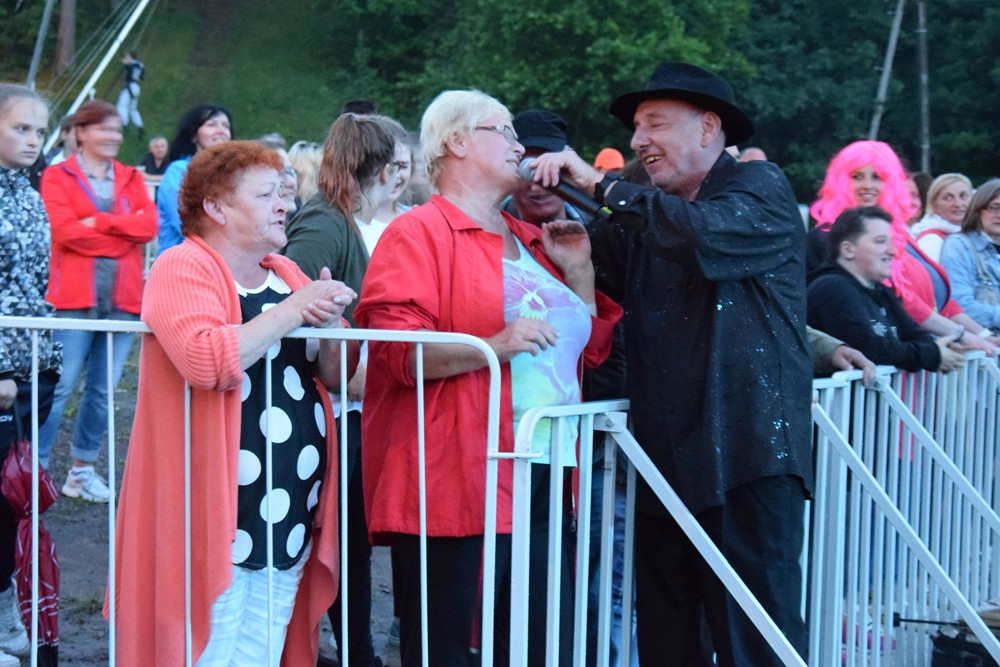 Żukowo. Elektryczne Gitary wystąpiły na finał deszczowych Sobótek