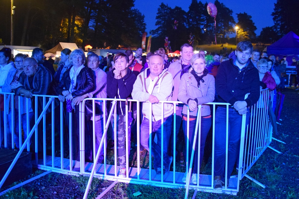 Żukowo. Elektryczne Gitary wystąpiły na finał deszczowych Sobótek