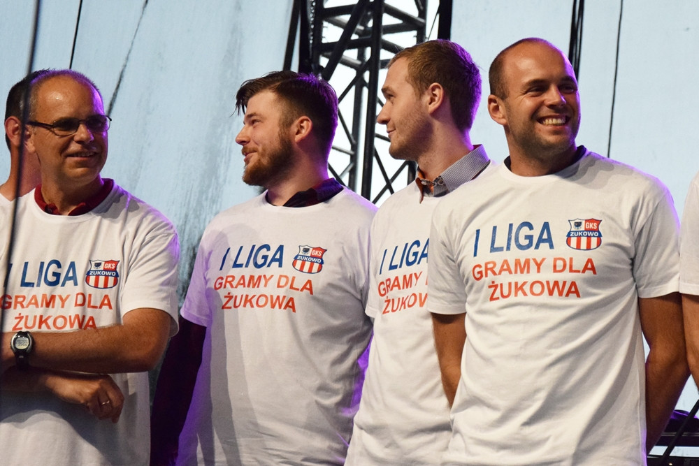 Żukowo. Szczypiorniści świętowali awans do I ligi. Gratulowano drużynie, dziękowano kibicom
