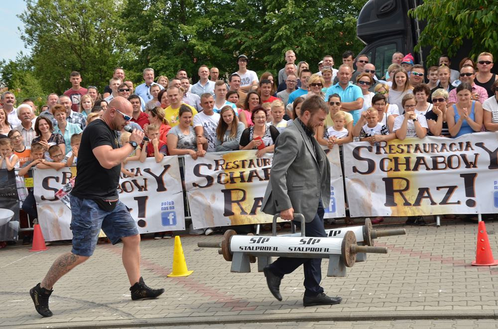 Sierakowice. Widowiskowe zawody siłaczy. Sędziował sam Mariusz Pudzianowski