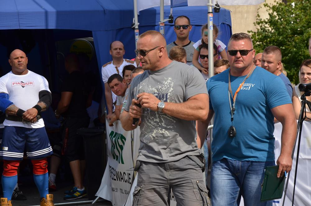 Sierakowice. Widowiskowe zawody siłaczy. Sędziował sam Mariusz Pudzianowski
