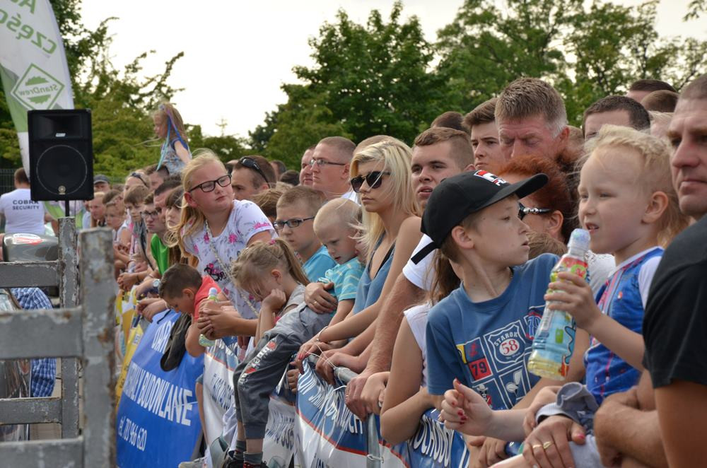 Sierakowice. Widowiskowe zawody siłaczy. Sędziował sam Mariusz Pudzianowski