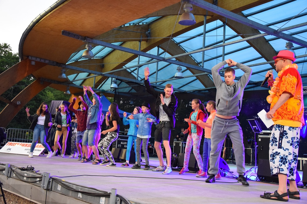 Truskawkobranie 2016. Dzień drugi: lepsza pogoda, ale frekwencja nie powaliła