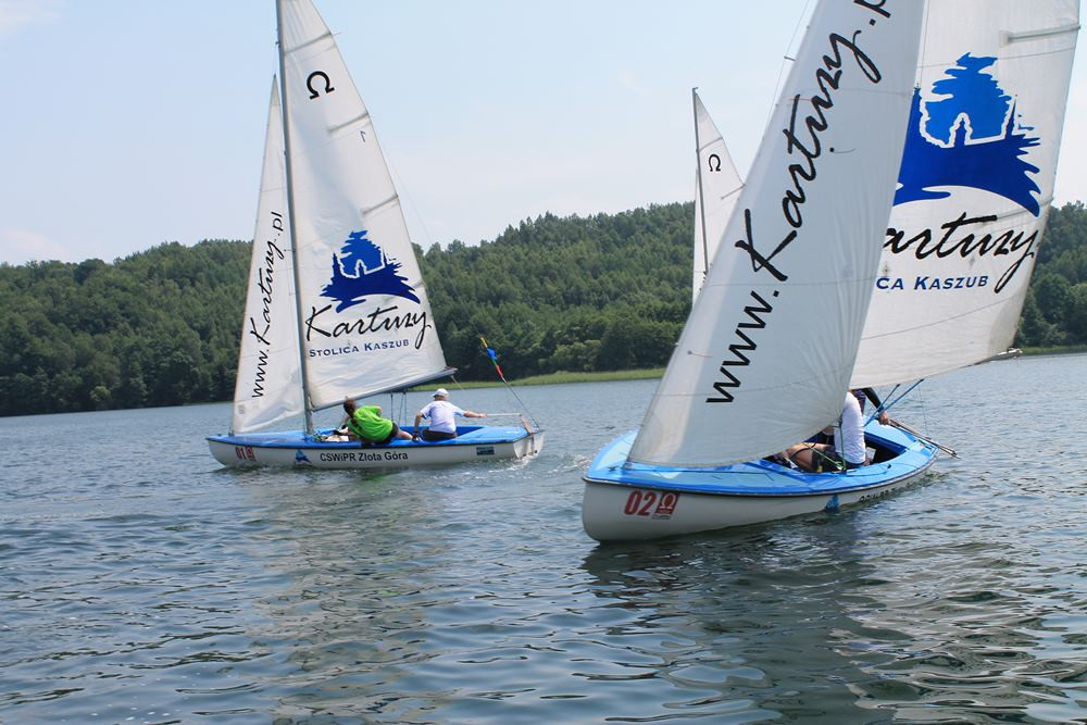 Podczas Truskawkobrania rywalizują żeglarze i kajakarze