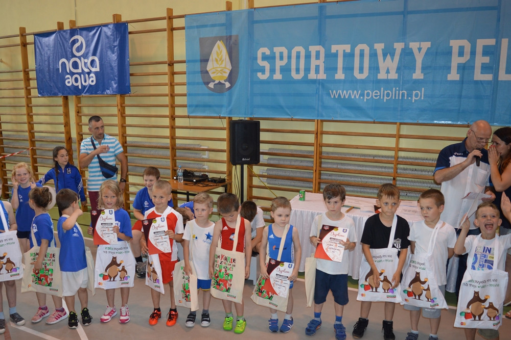 Zapasy. Siedem medali w Pelplinie dla najmłodszych zawodników Cartusii