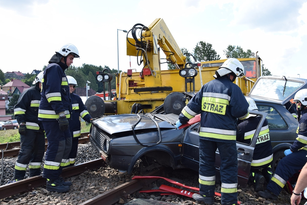 Somonino. Drezyna uderzyła w samochód - symulacją tego wypadku ruszyła kampania 