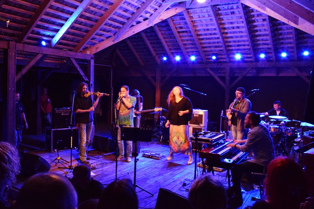 Mirachowo. X Blues w Leśniczówce. Amerykańskie granie i podwójne perkusyjne uderzenie