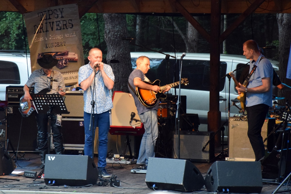 Mirachowo. X Blues w Leśniczówce. Amerykańskie granie i podwójne perkusyjne uderzenie