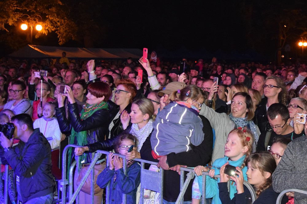 Kartuzy. Dni Powiatu Kartuskiego. Wystąpili Ania Dąbrowska i Jan Konop Big Band