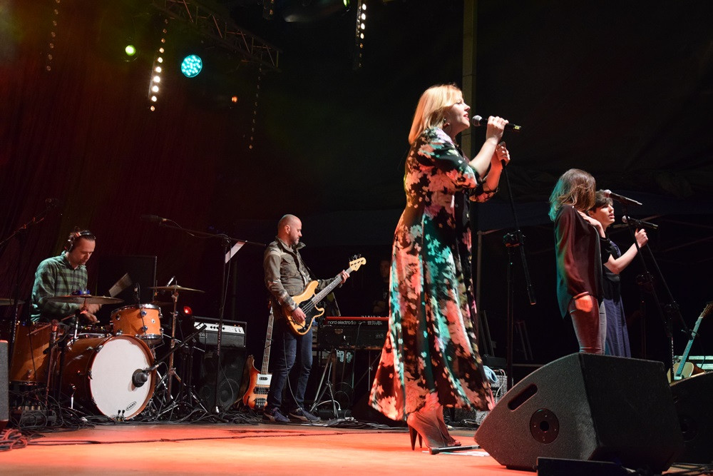 Kartuzy. Dni Powiatu Kartuskiego. Wystąpili Ania Dąbrowska i Jan Konop Big Band