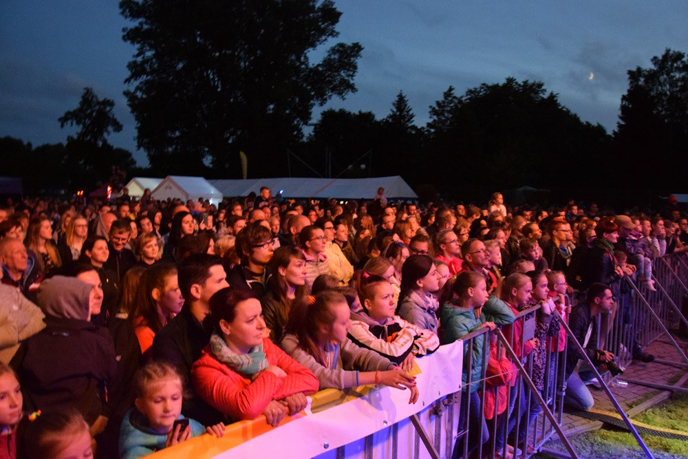 Kartuzy. Dni Powiatu Kartuskiego. Wystąpili Ania Dąbrowska i Jan Konop Big Band
