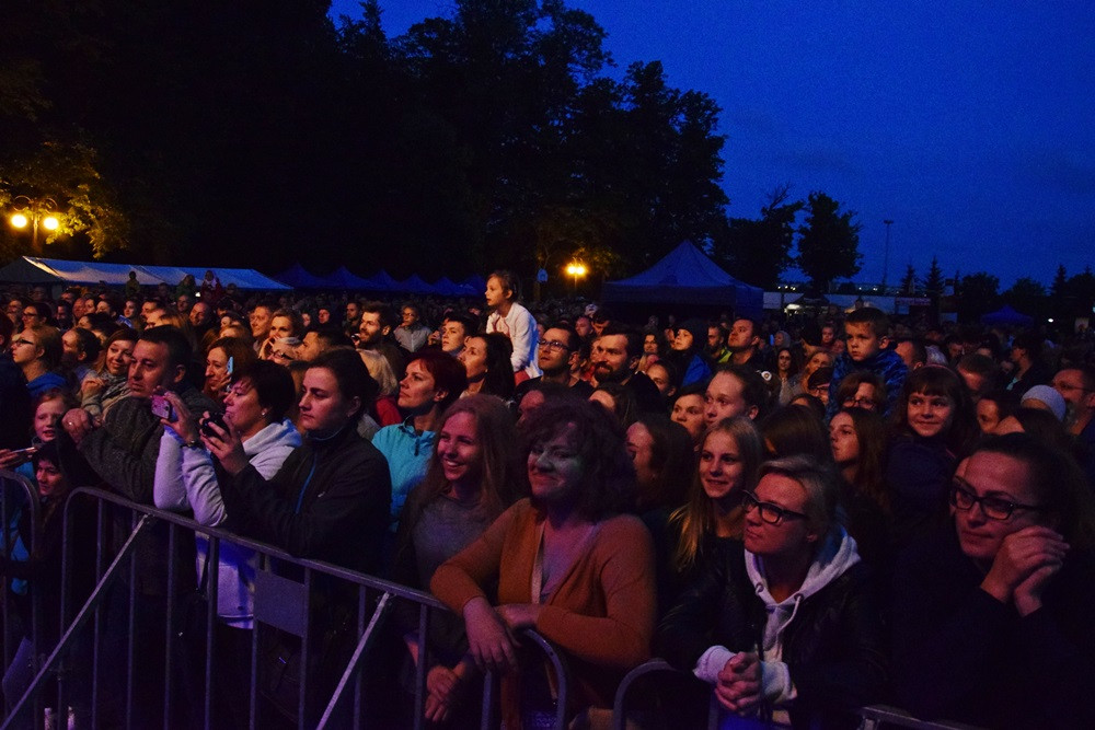 Kartuzy. Dni Powiatu Kartuskiego. Wystąpili Ania Dąbrowska i Jan Konop Big Band