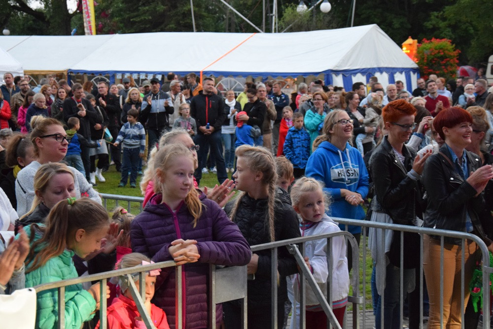 Kartuzy. Dni Powiatu Kartuskiego. Wystąpili Ania Dąbrowska i Jan Konop Big Band
