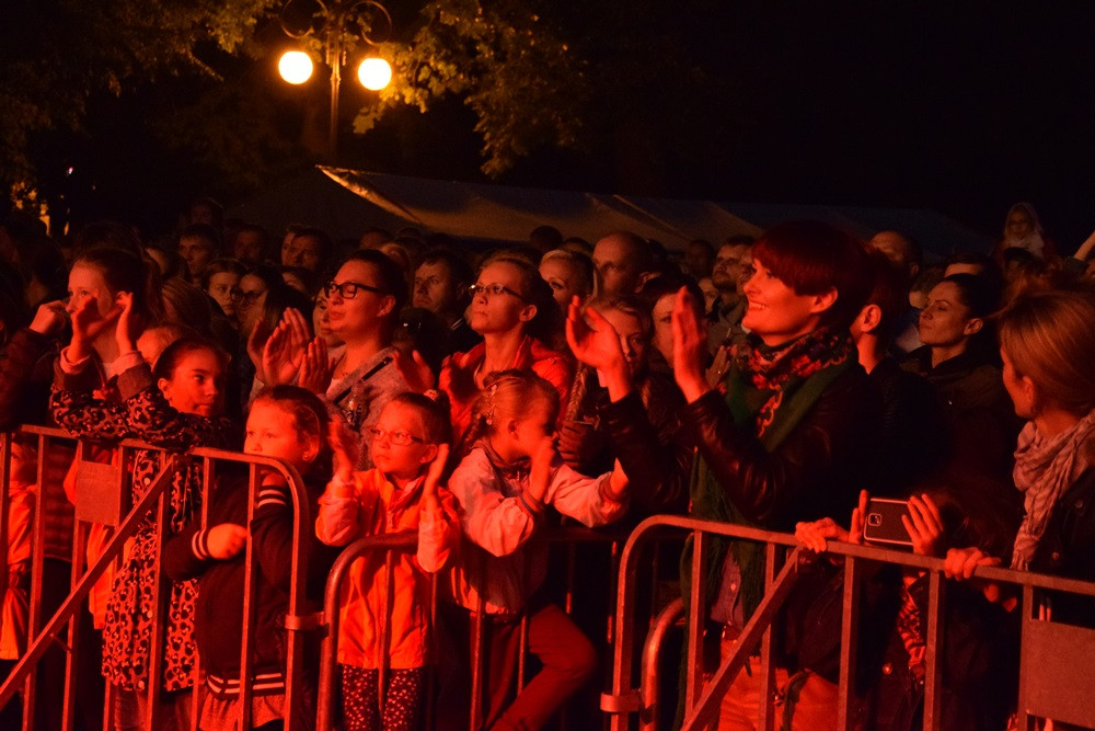 Kartuzy. Dni Powiatu Kartuskiego. Wystąpili Ania Dąbrowska i Jan Konop Big Band